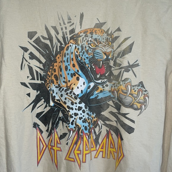 Def Leopard Long Sleeve Tee Size Medium - Picture 2 of 4